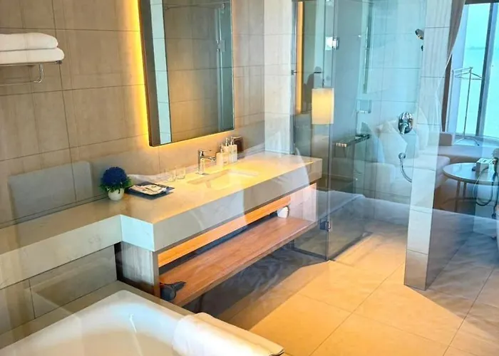 Khách sạn hẻo lánh A La Carte